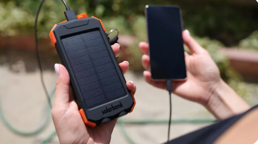 SolKraft™-Powerbank med dubbel laddning (USB och solcell)