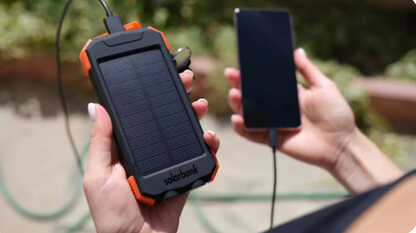 SolKraft™-Powerbank med dubbel laddning (USB och solcell)
