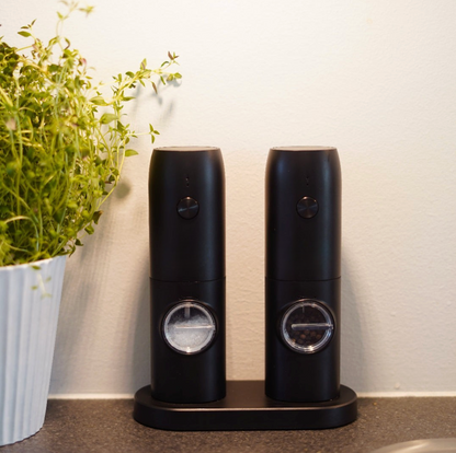 KryddSet™ | Lyft din matlagning med detta elektriska salt- och pepparkvarnset—enkel smak inom räckhåll!