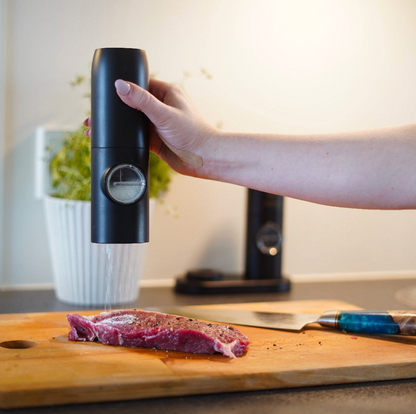 KryddSet™ | Lyft din matlagning med detta elektriska salt- och pepparkvarnset—enkel smak inom räckhåll!