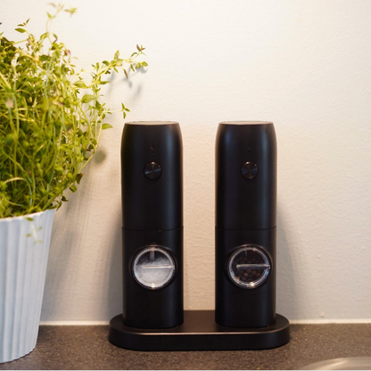 KryddSet™ | Lyft din matlagning med detta elektriska salt- och pepparkvarnset—enkel smak inom räckhåll!